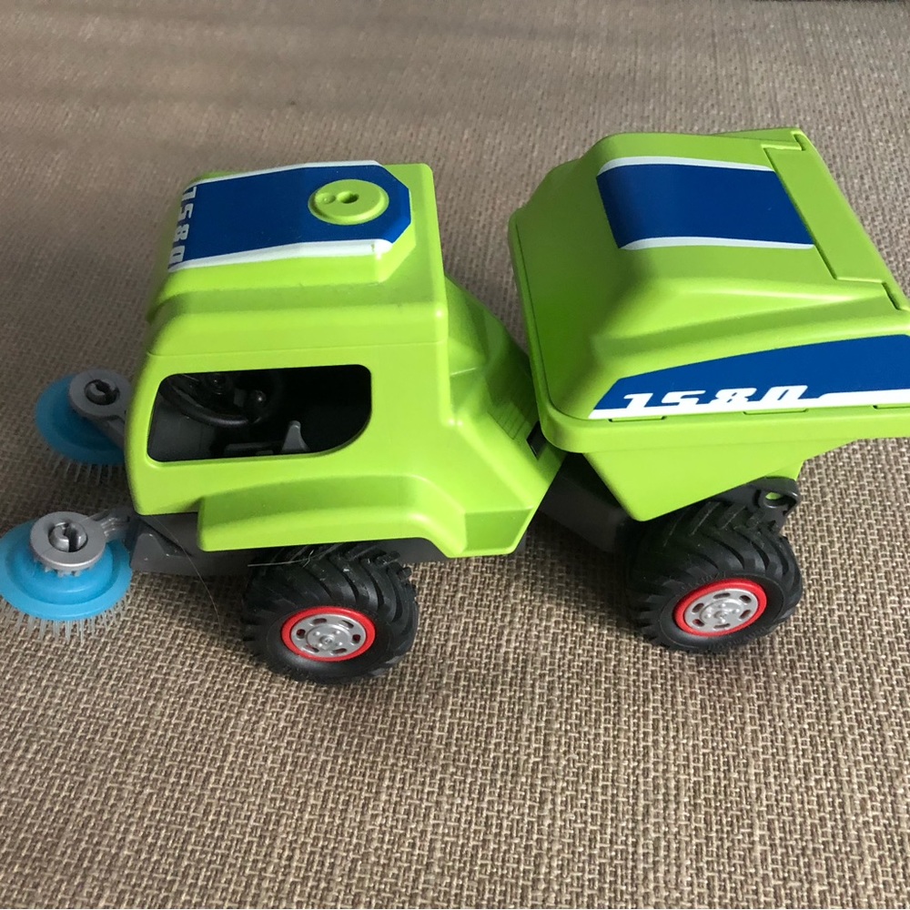 Garbage Truck